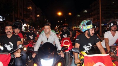 isid-ve-pkk-teror-orgutu-motorla-protesto-edildi-1437904303