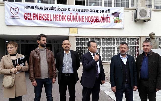 Hedik Günü’nde buluştular